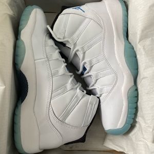 Jordan 11 Retro BG Legend Blue
